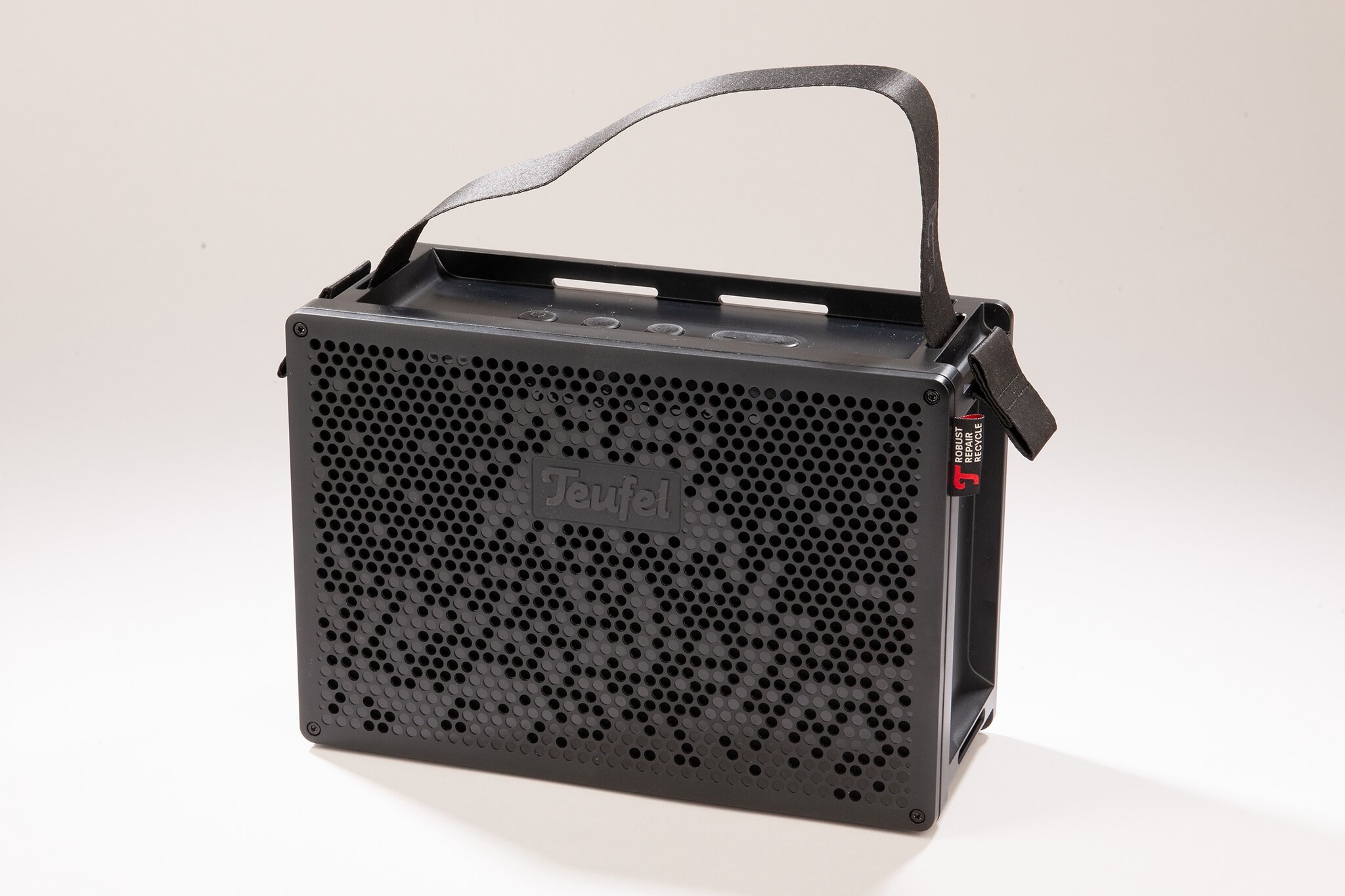 Teufel Mynd im Schnell­test - An dieser Bluetooth-Box dürfen Sie rumschrauben