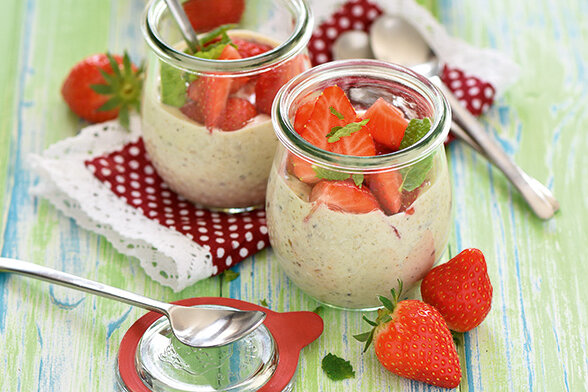 Rezept des Monats: Mandel-Jogurt-Erdbeer-Speise | Stiftung Warentest