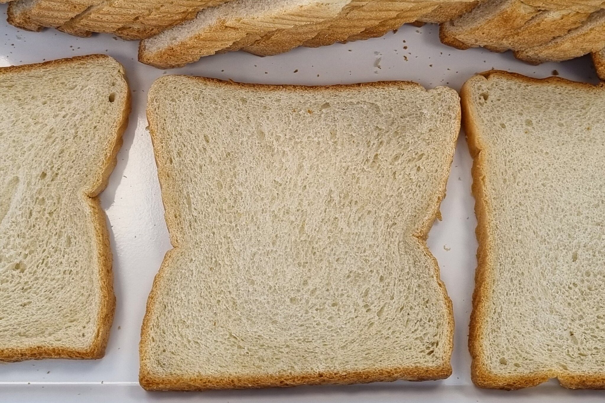 Toast­brot im Test - Voll­korn punktet − Bio enttäuscht