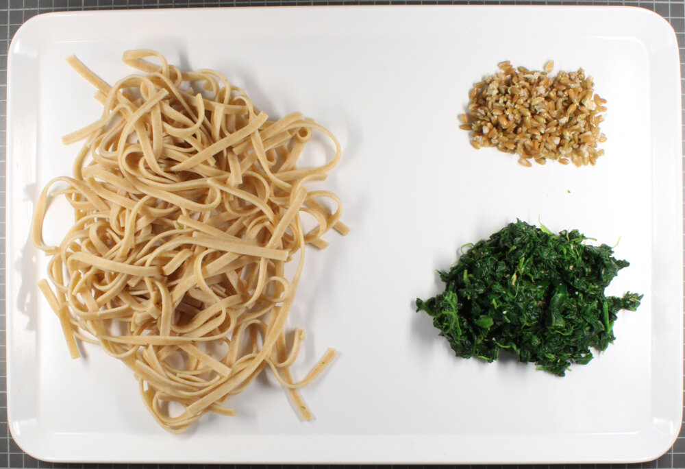 Rewe Bio Tagliatelle mit Blattspinat, Grünkern und Gorgonzola, Bio Sortiertes Gericht
