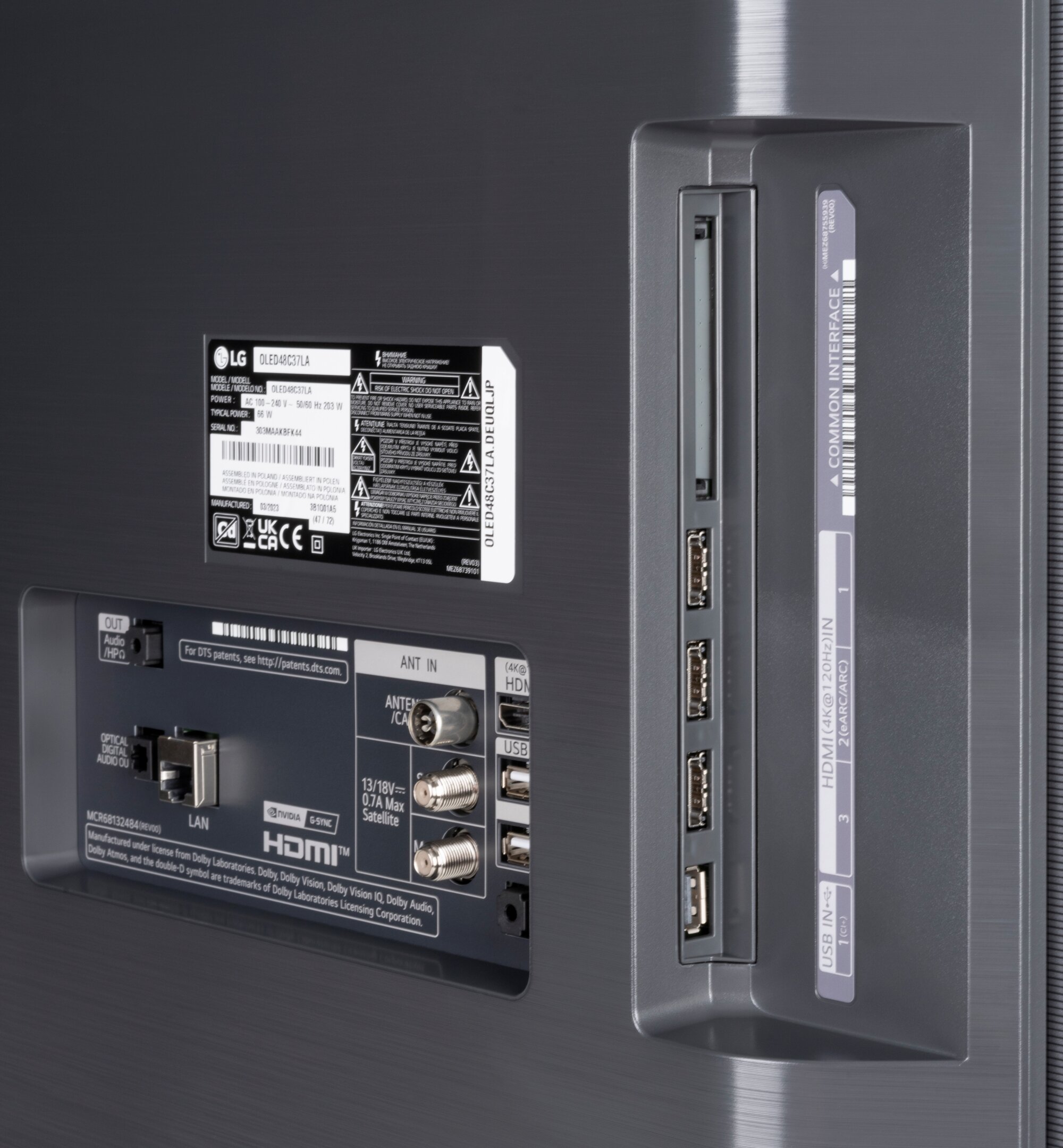 LG OLED48C37LA Anschlüsse