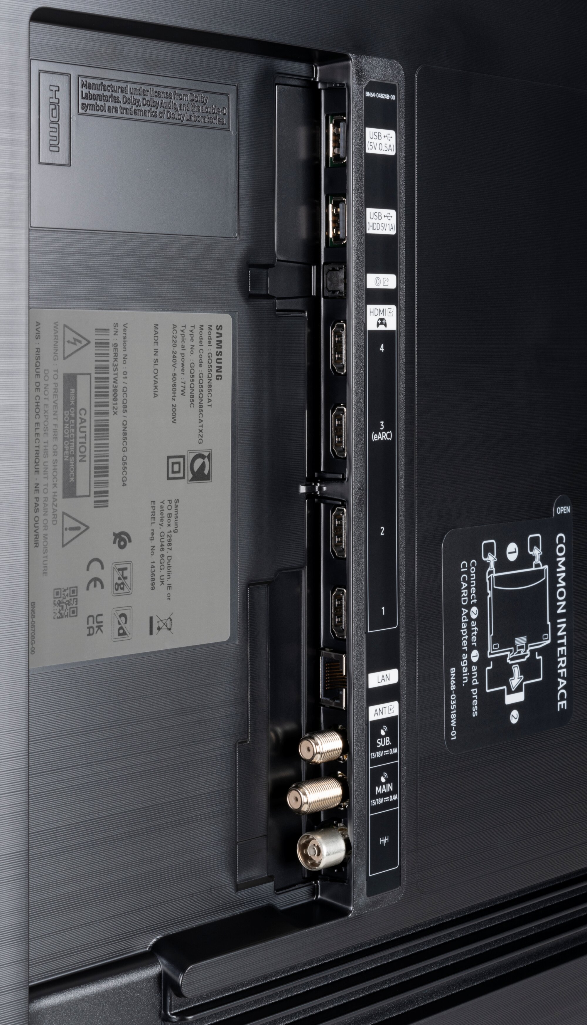 Samsung GQ55QN85CAT Anschlüsse