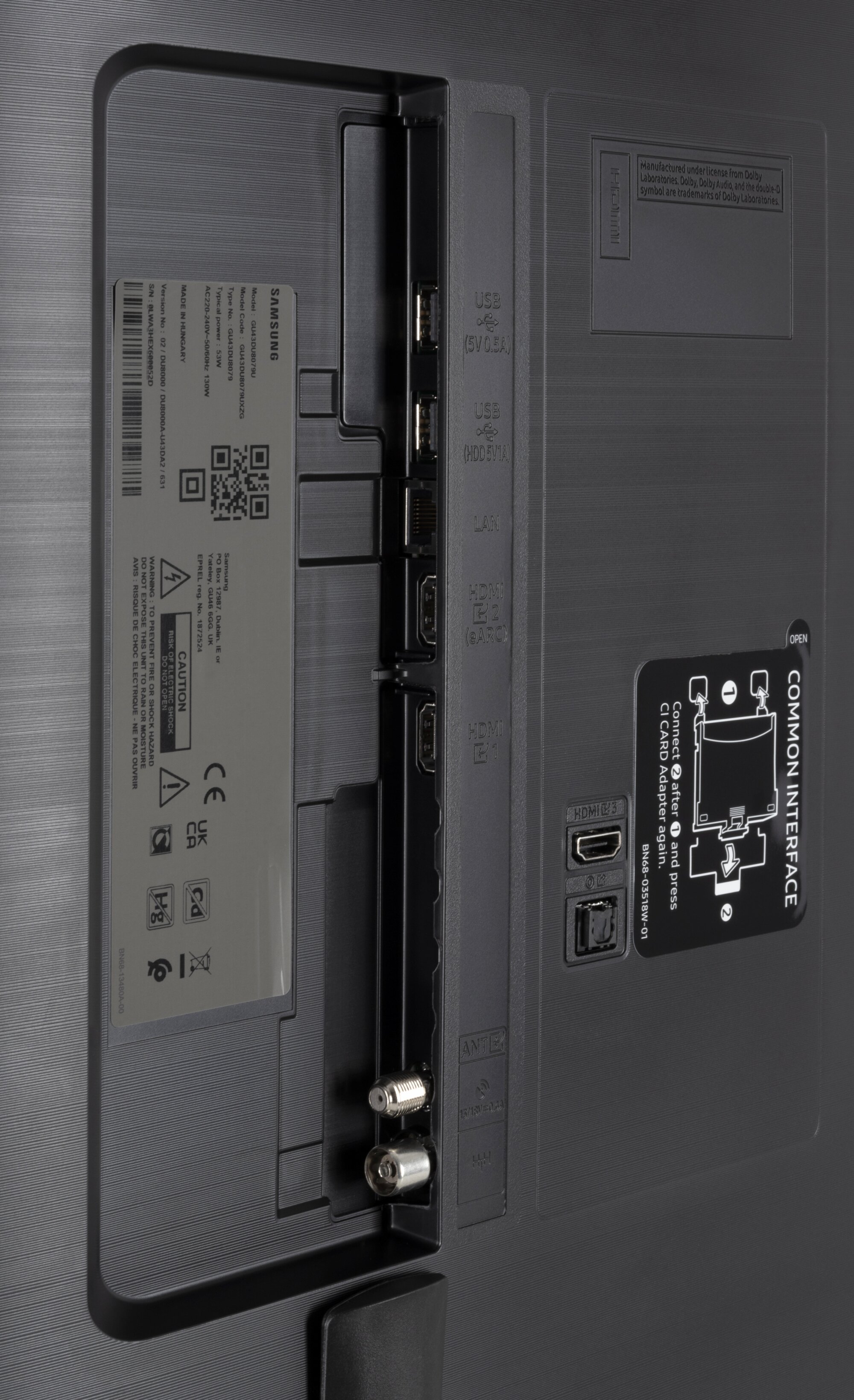 Samsung GU43DU8079U Anschlüsse
