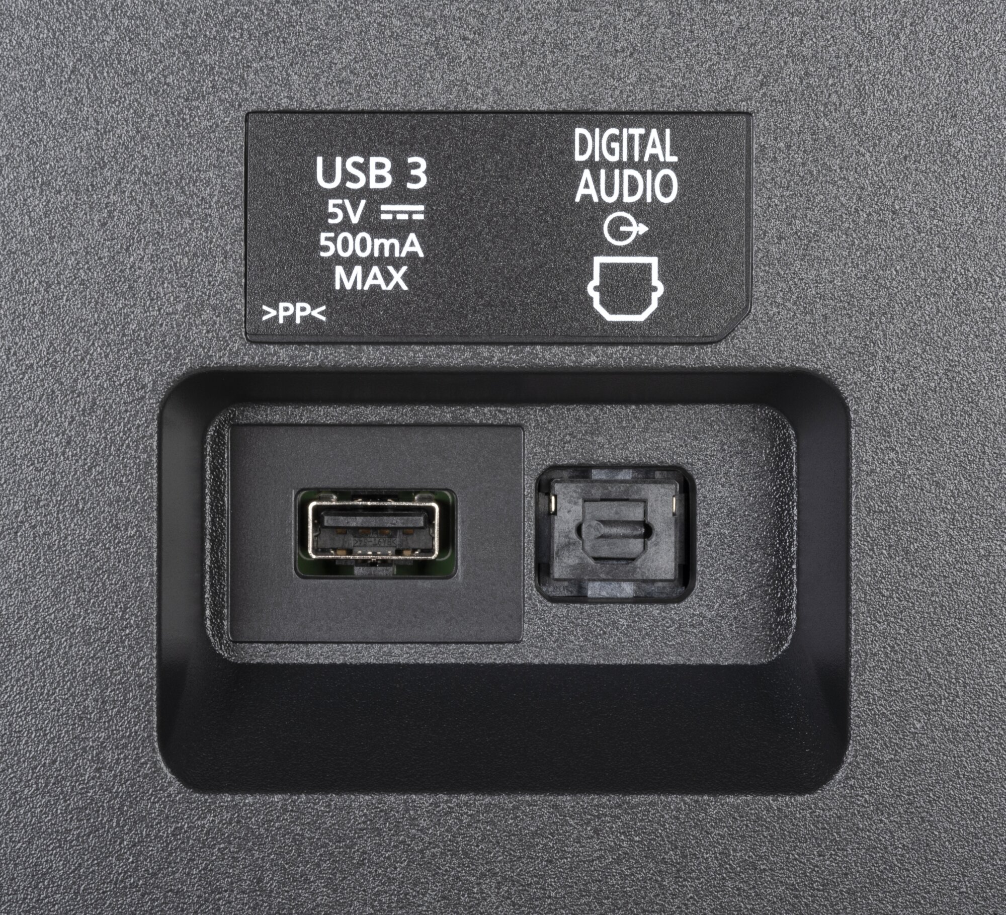Panasonic TV-65W95AEG weitere Anschlüsse