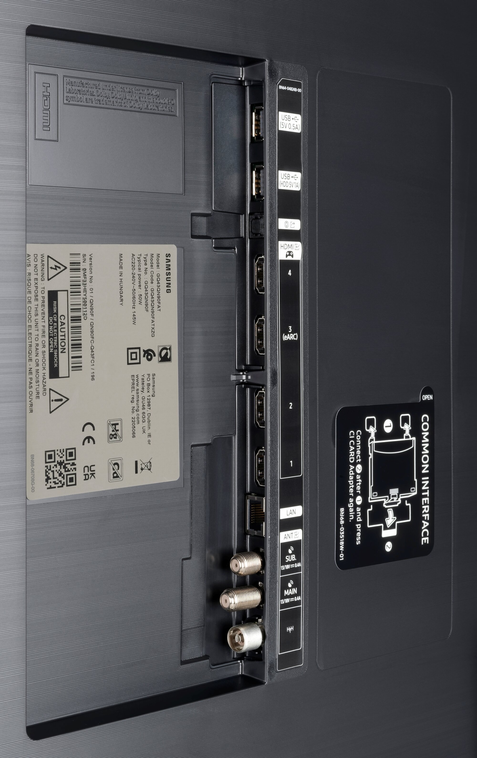 Samsung GQ43QN90FAT Anschlüsse