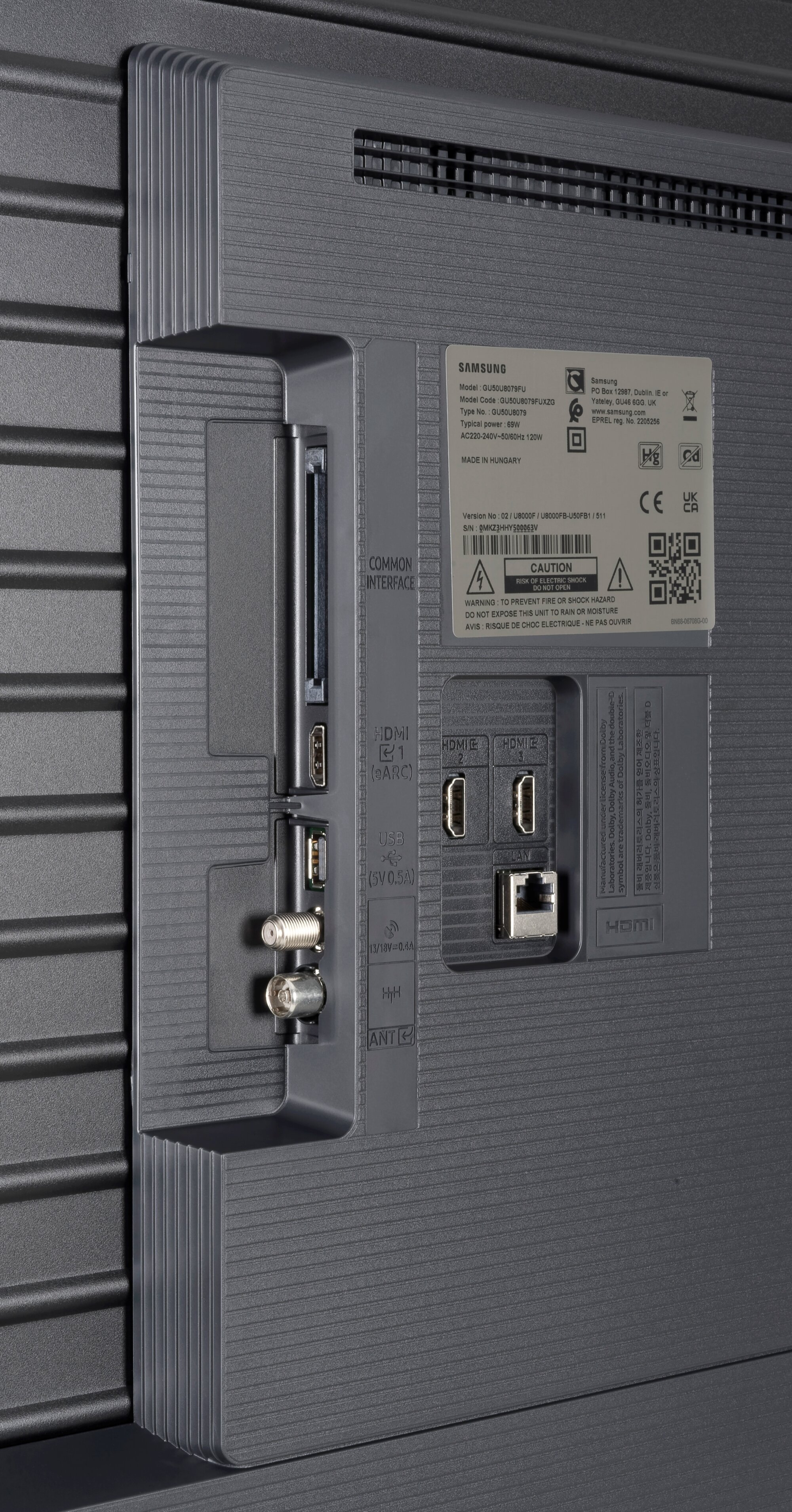 Samsung GU50U8079FU Anschlüsse