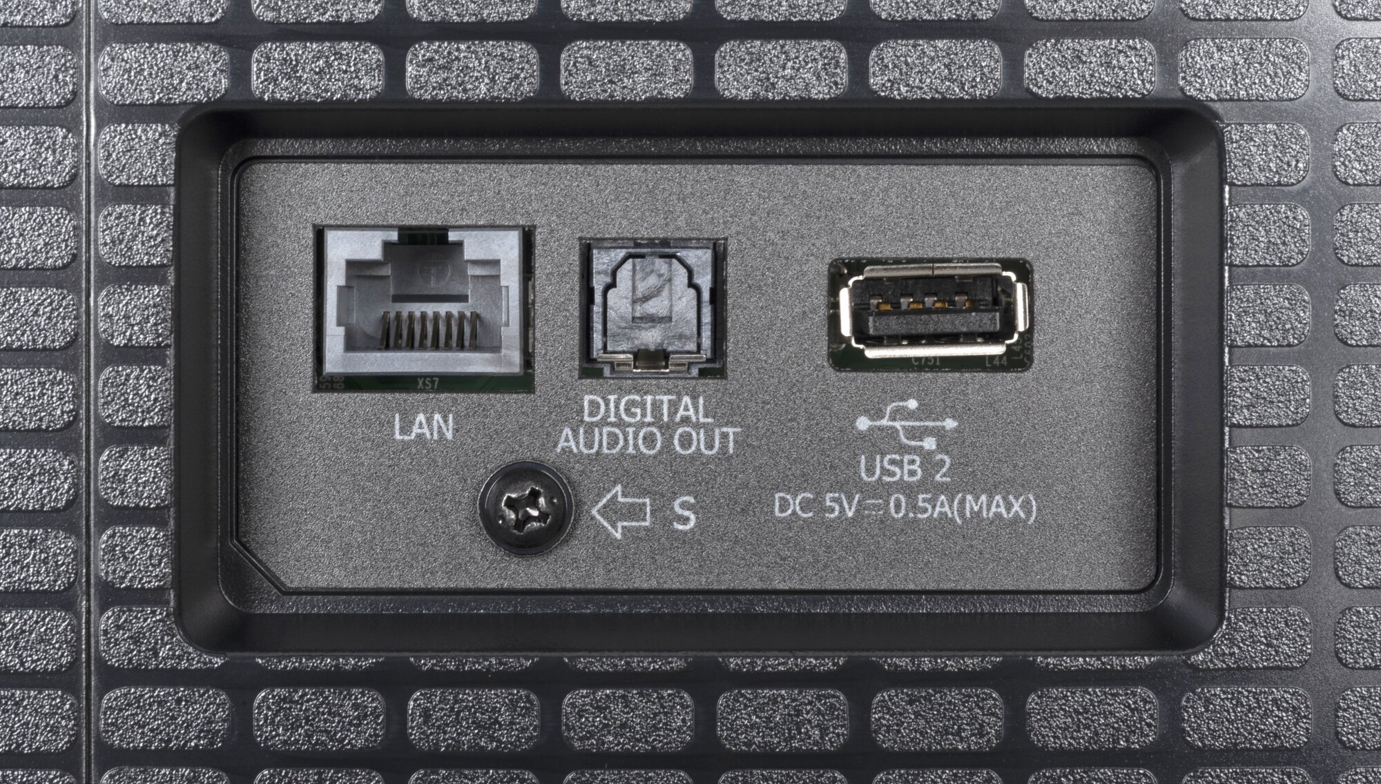 Hisense 65U7Q Pro weitere Anschlüsse