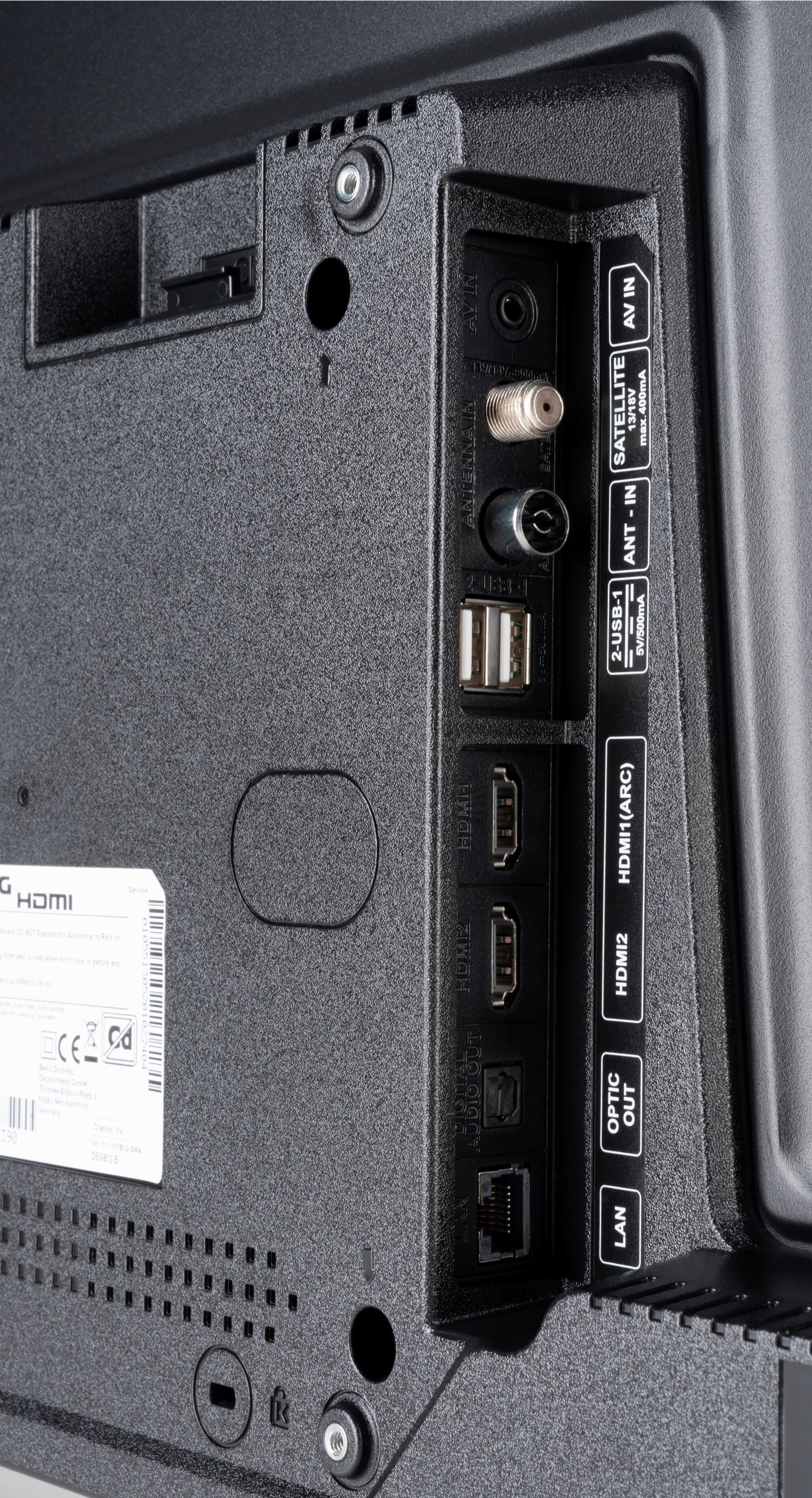 Grundig 32 GHB 6240 Anschlüsse