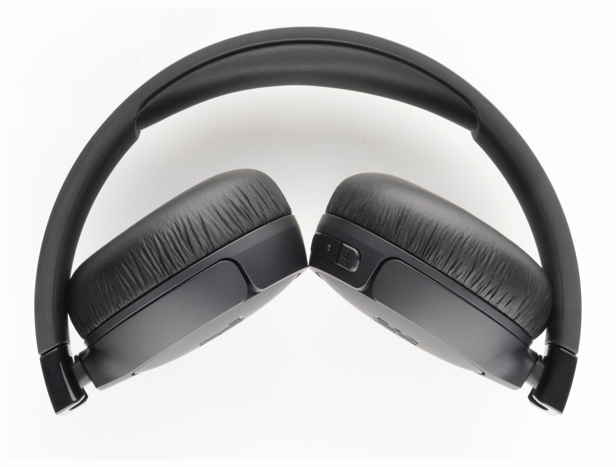 JBL Tune 670NC Details2
