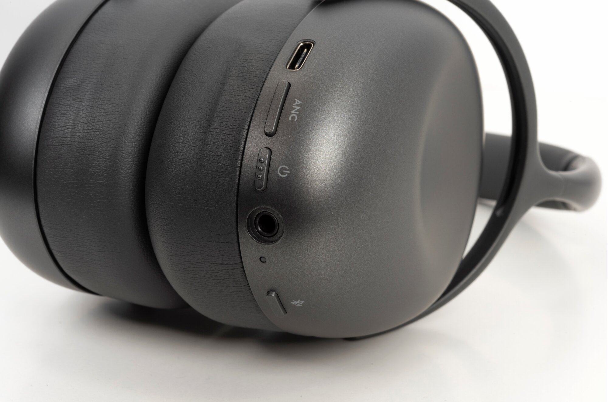 Kef Mu7 Details