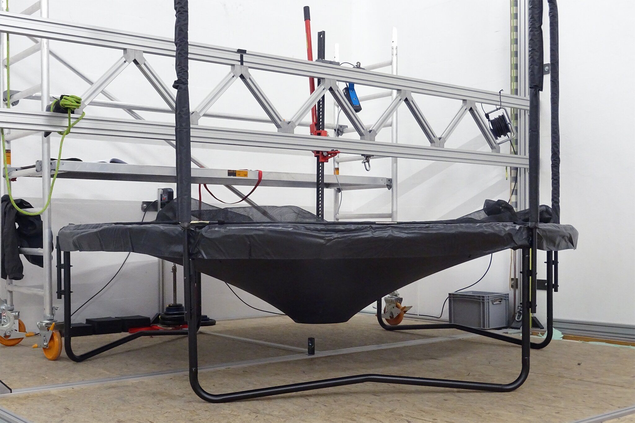 Tram­poline im Test - Vor Freude springen